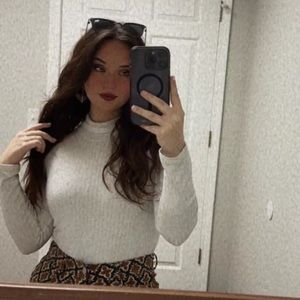 Meet your Posher, Maddie